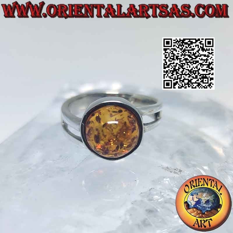Bague en argent avec cabochon rond ambre et double crochet asymétrique