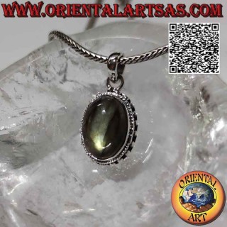 Pendentif en argent avec cabochon de labradorite ovale entouré de boules entrelacées et espacées