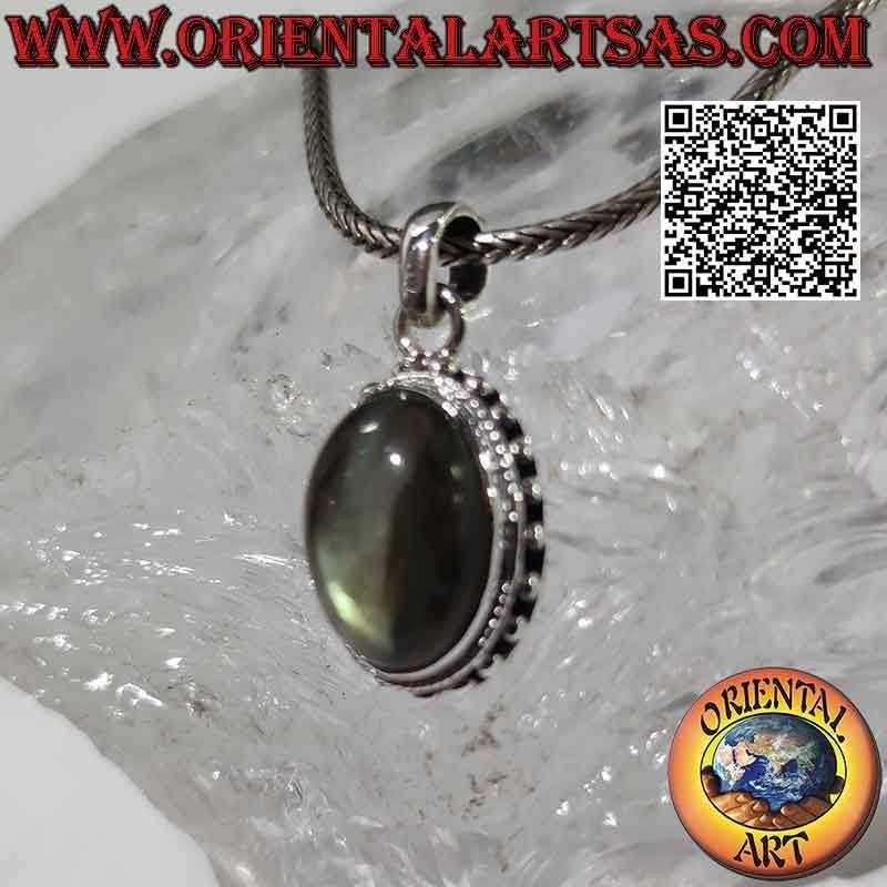 Pendentif en argent avec labradorite ovale, boules entrelacées et espacées