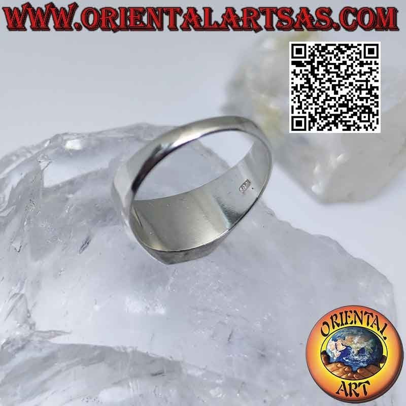 Bague en argent avec onyx carré biseauté et monture lisse