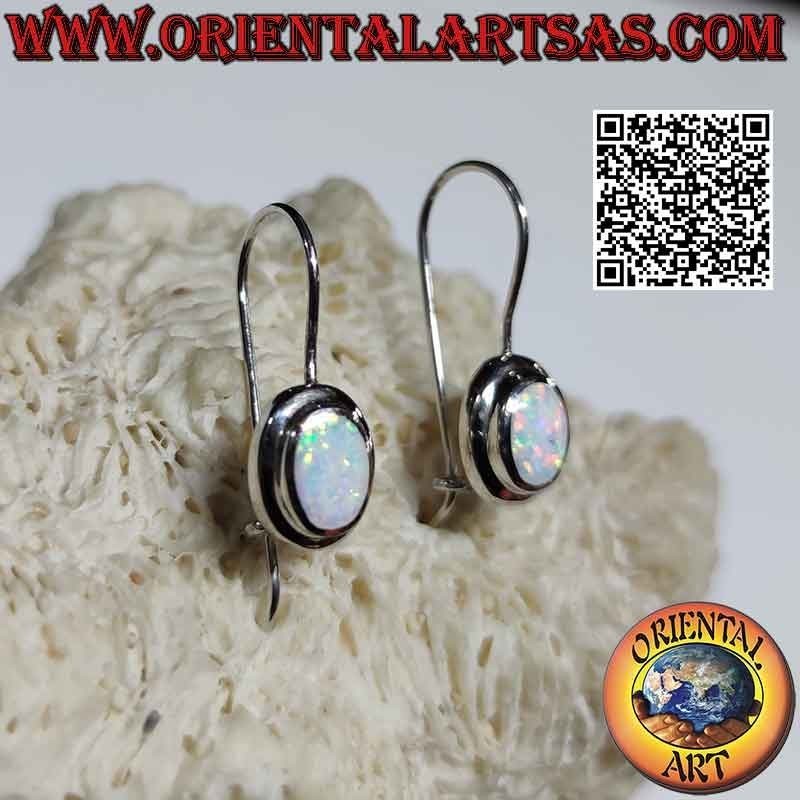 Silberohrringe mit ovalem Harlekin-Opal mit glattem Rand