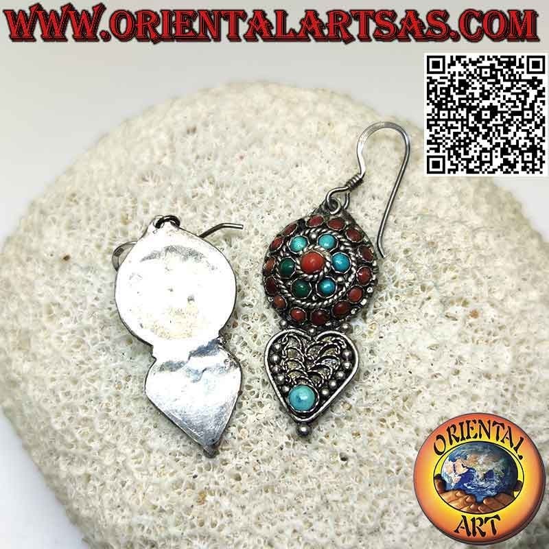 Pendientes de plata, rosetón con turquesas tibetanas y corales y corazón