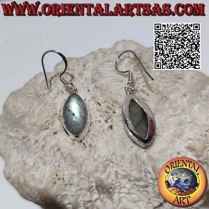 Boucles d'oreilles en argent avec cabochon navette labradorite sur monture lisse