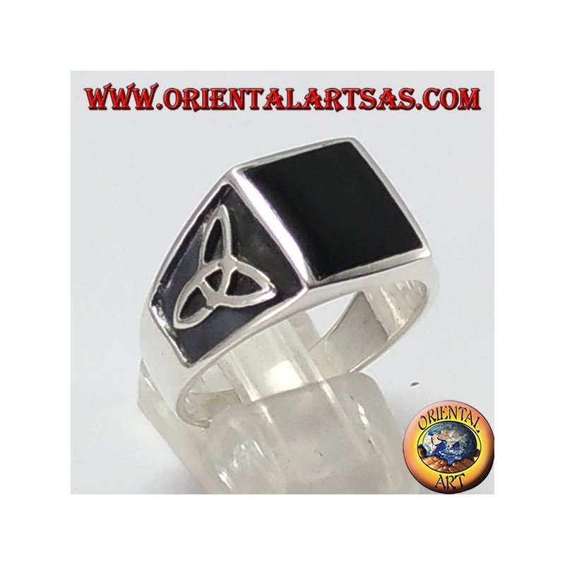 Silver ring with square onyx and tyrone knot