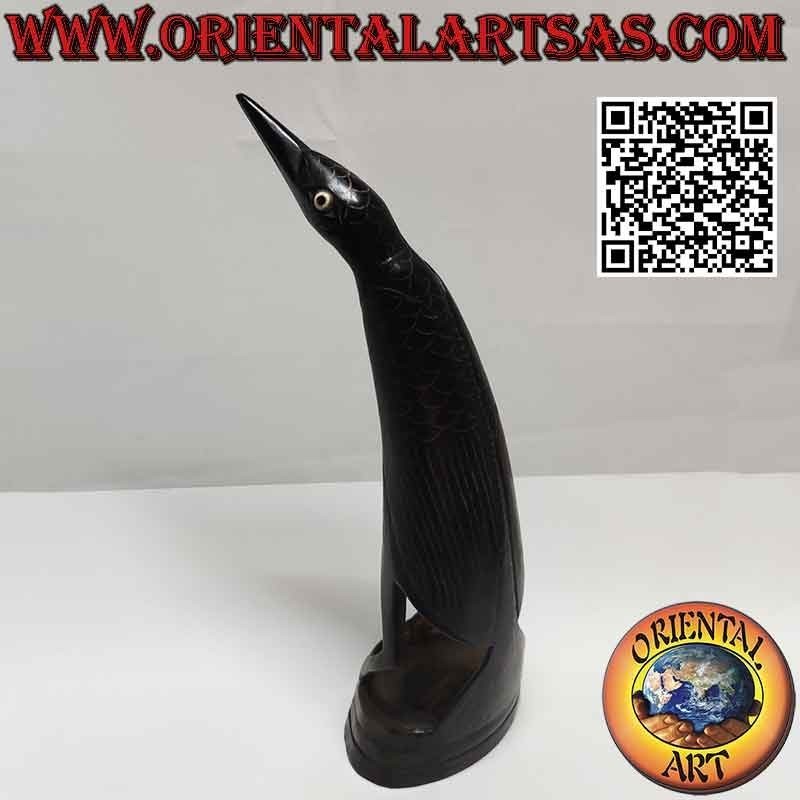 Krähe geschnitzt auf einem handgefertigten Büffelhorn (23cm)
