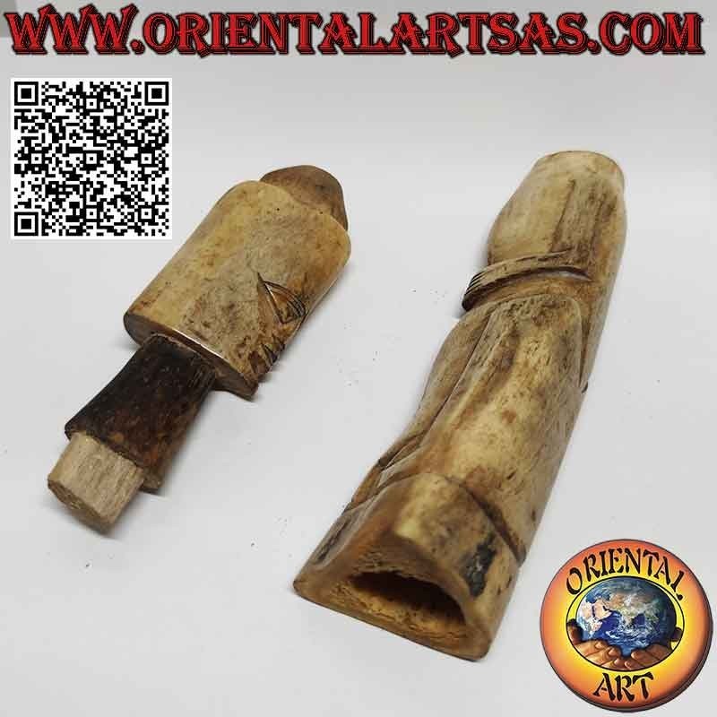 Sculpture primitive d'un indigène avec compartiment secret en os (25cm)