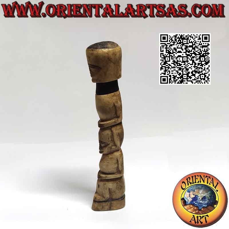 Primitive Skulptur indigenes Paar mit Geheimfach aus Knochen (22 cm)