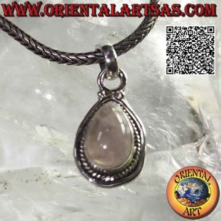 Pendentif en argent avec cabochon de goutte de quartz rose entouré d'un entrelacs et d'une ligne lisse