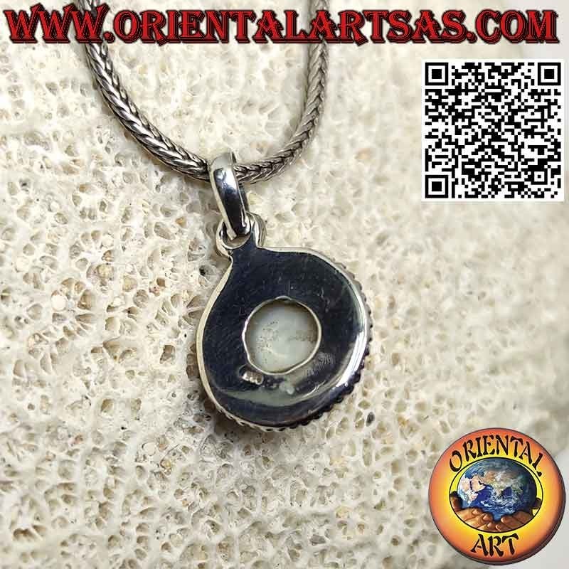 Pendentif en argent avec perle entourée d'un double tissage et de microsphères