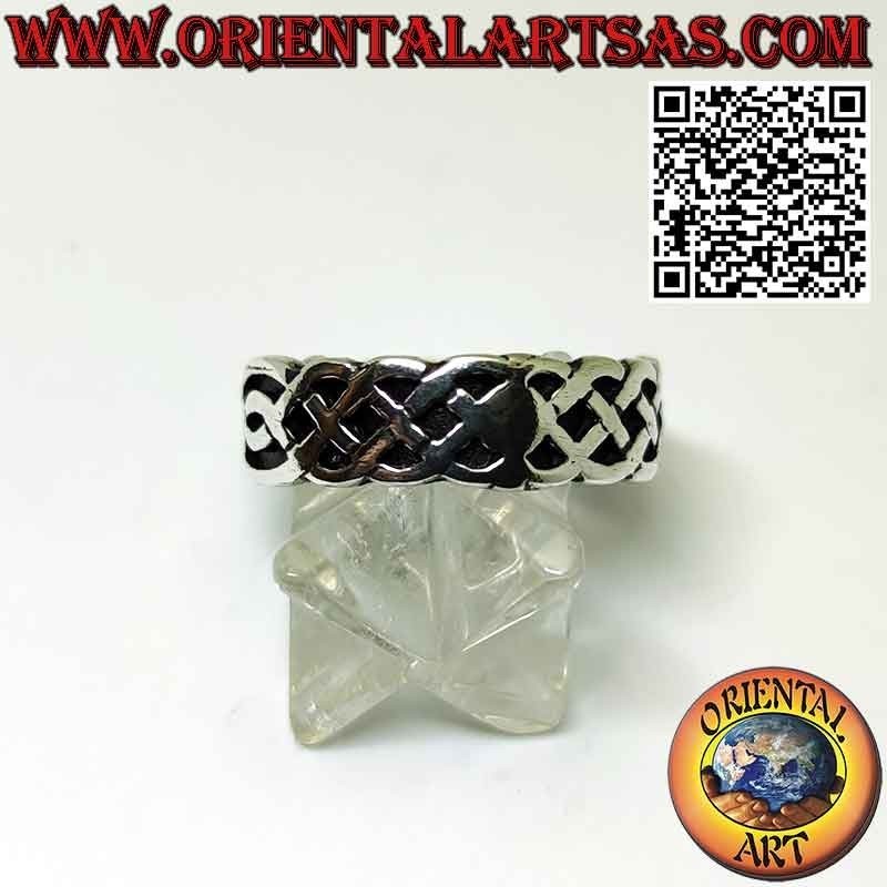 Bague en argent à large bande (7mm.) avec noeud celtique entrelacé