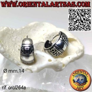 Gemeißelte Silberohrringe mit breitem Kreis, 14 mm Wellenmotiv.