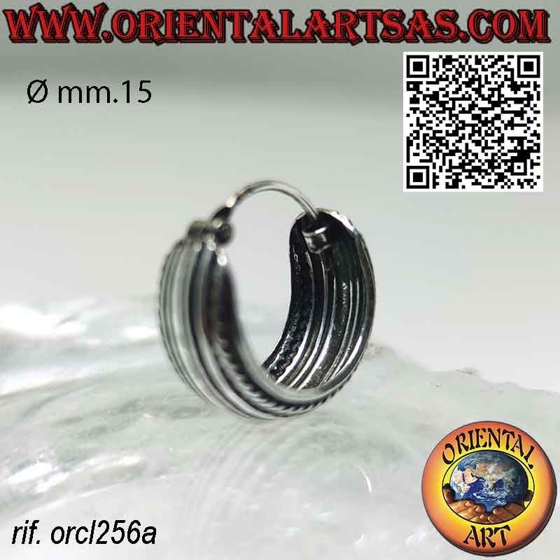 Pendientes de plata de círculo ancho con motivo de rayas, de 15 mm. de Ø