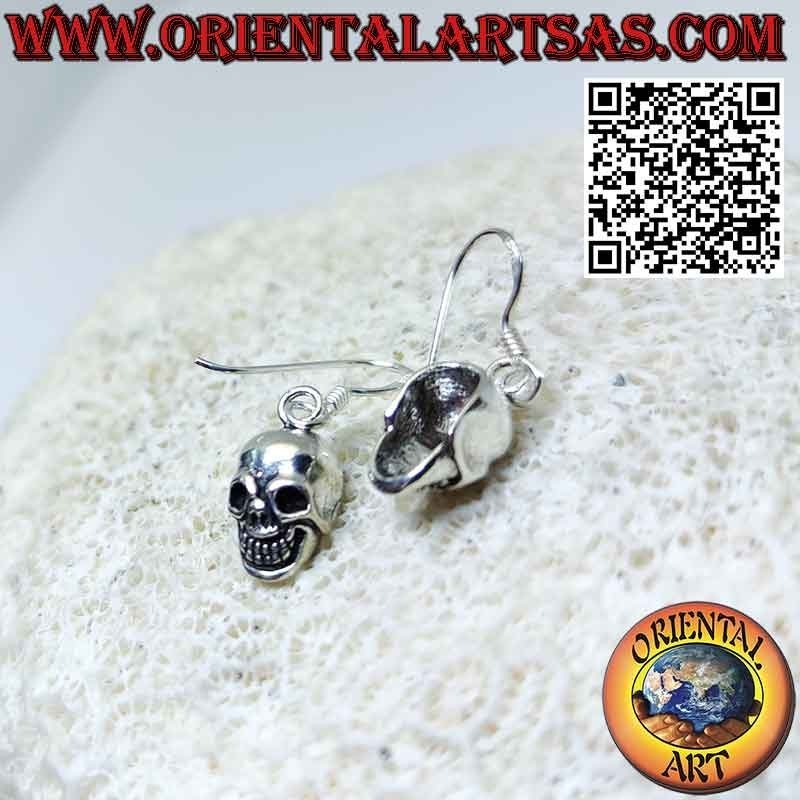 Silver pendant earrings in the shape of a smooth skull