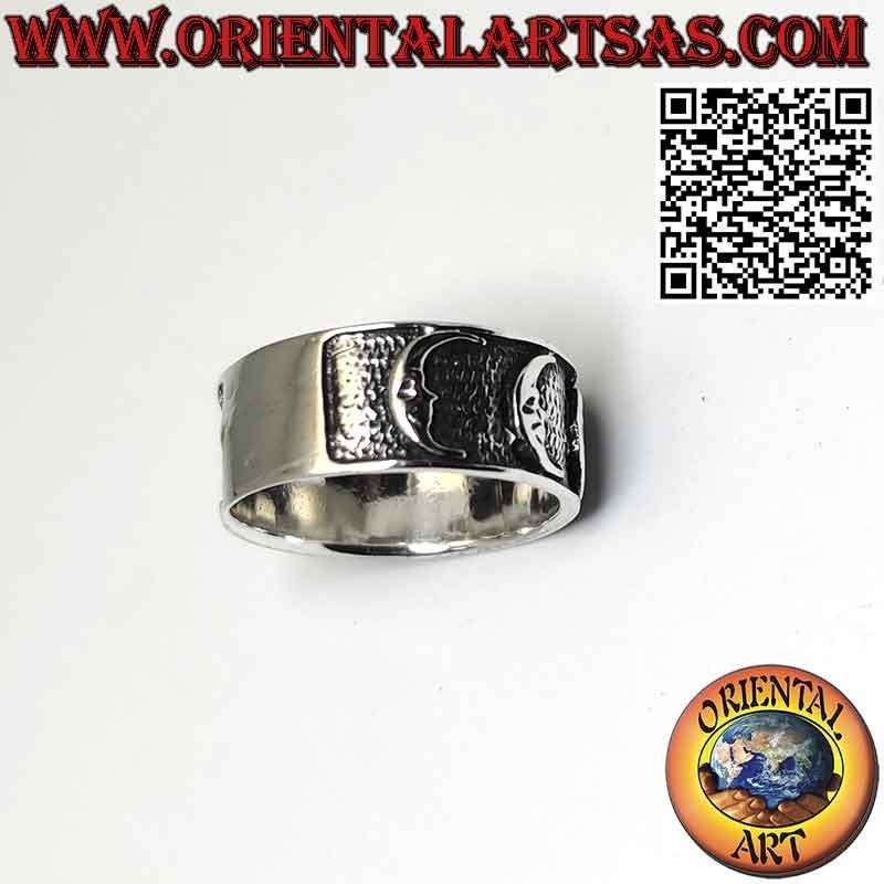 Bague en argent à large bande avec des lunes en haut relief