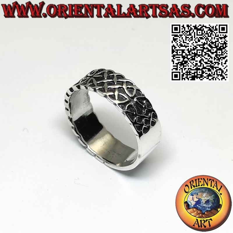 Anillo de banda ancha en plata con doble nudo celta en alto relieve