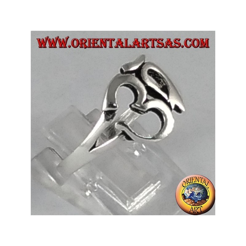 Anillo de plata con símbolo sagrado hindú