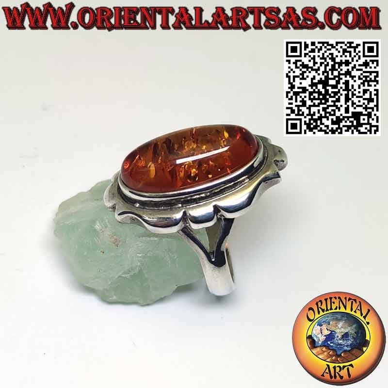 Anillo de plata con gran borde ovalado de ámbar báltico marco barroco