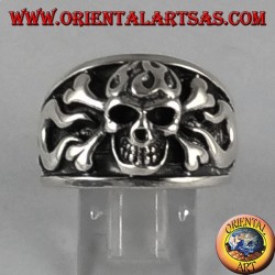 Silver ring, pirate skull