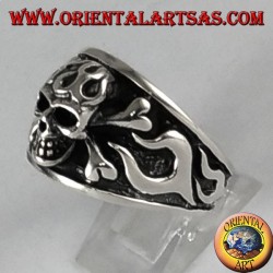 Silver ring, pirate skull