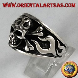 Silver ring, pirate skull