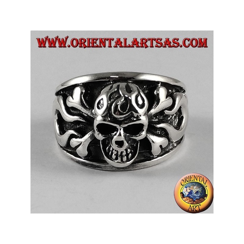 Silver ring, pirate skull
