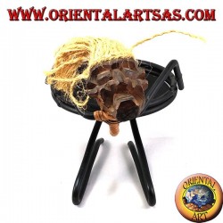 Cendrier sur le fer arrière tribal