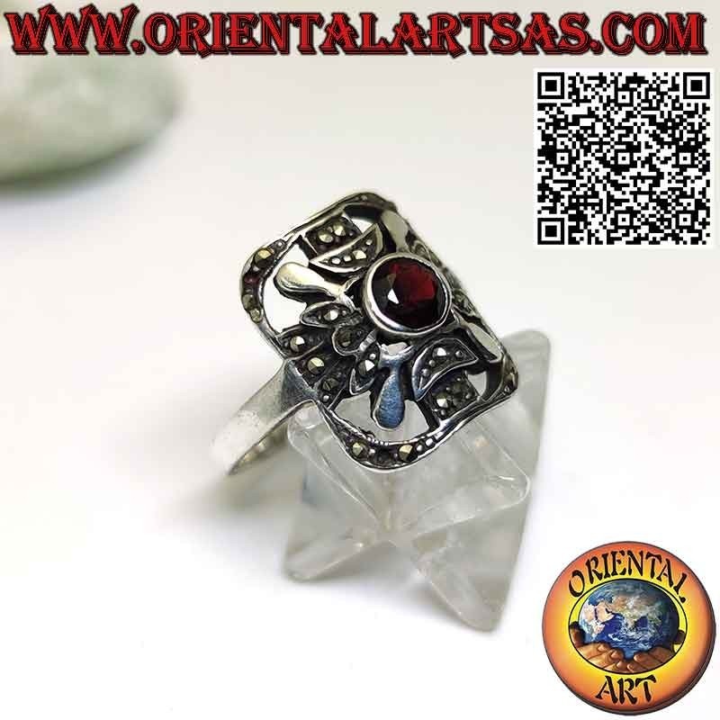Rectangular silver ring with a central round garnet with marcasite