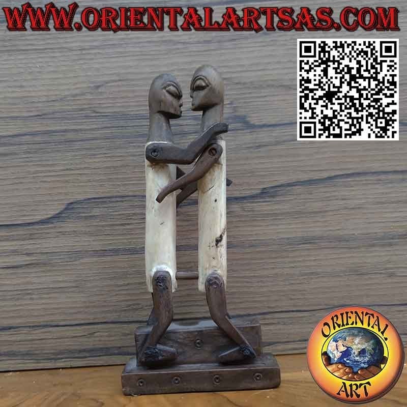 Escultura pareja de enamorados Dayak Borneo en hueso de ébano primitivo tribal