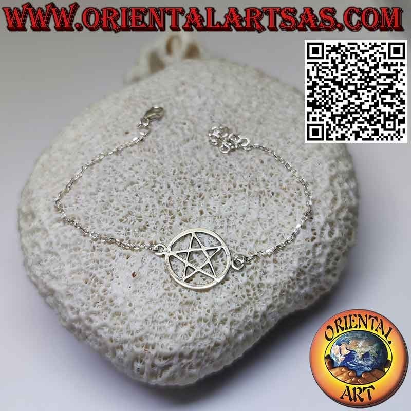 Silbernes Kettenarmband mit Sternpentagramm im zentralen Kreis