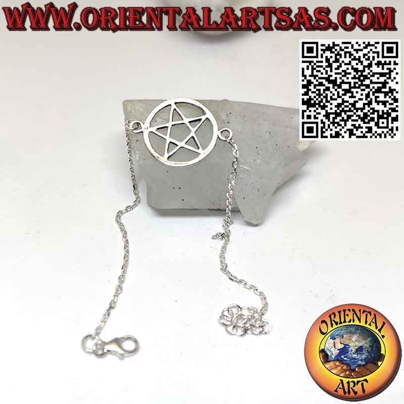 Silbernes Kettenarmband mit Sternpentagramm im zentralen Kreis
