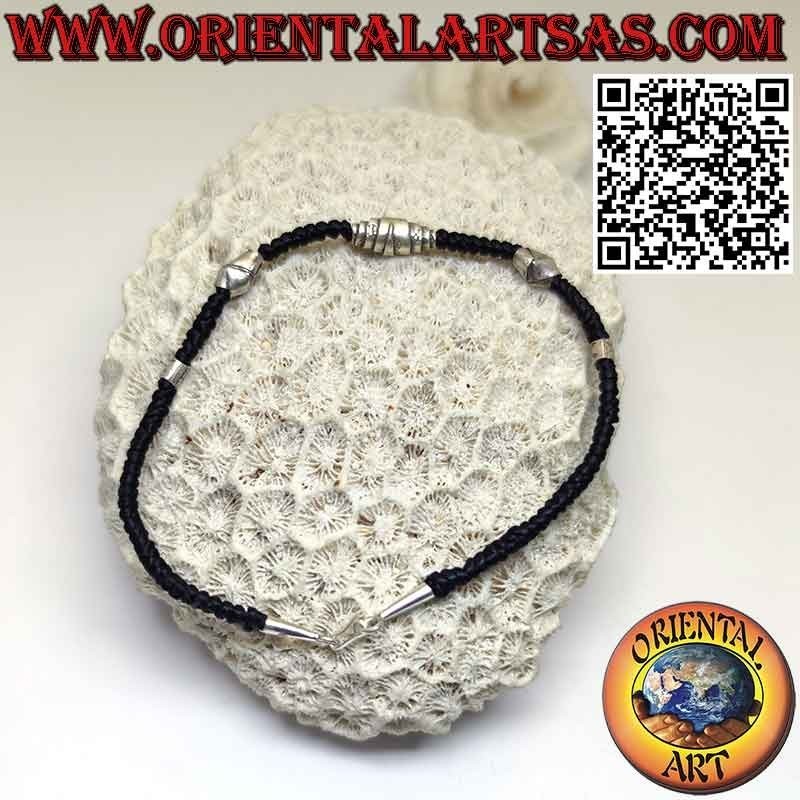 Waxed thread bracelet with tribal inserts (Karen) in 999‰ silver