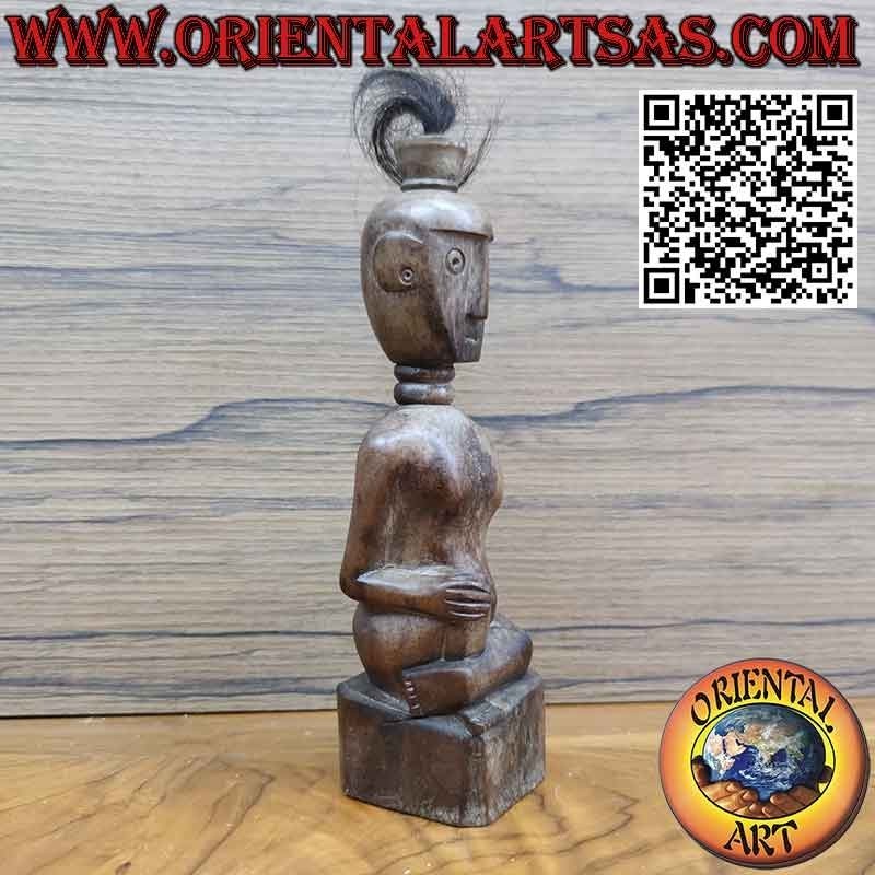 Rare sculpture ancestrale en ébène d'un immortel ancêtre dayak de Bornéo