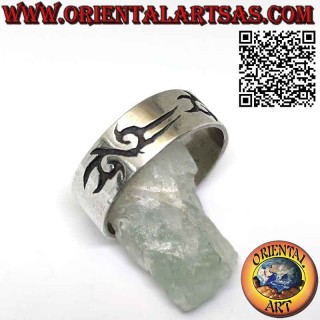 Anello in argento 925 a fascia larga con incisione maori tribale