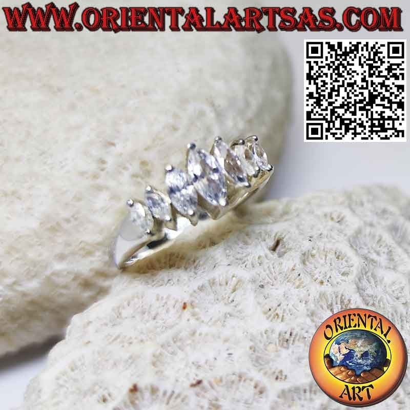 Anillo de plata con 7 circonitas lanzadera crecientes y decrecientes
