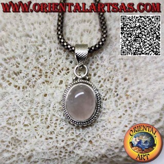 Pendentif en argent avec bordure entrelacée de quartz rose ovale et sphères