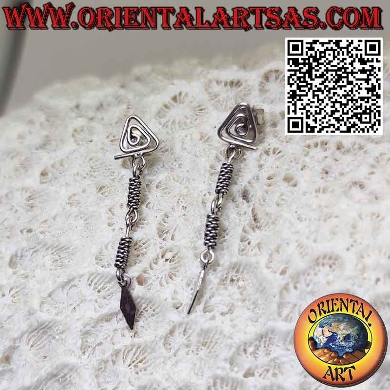 Boucles d'oreilles en argent en forme de spirale triangulaire et pendentifs entrelacés