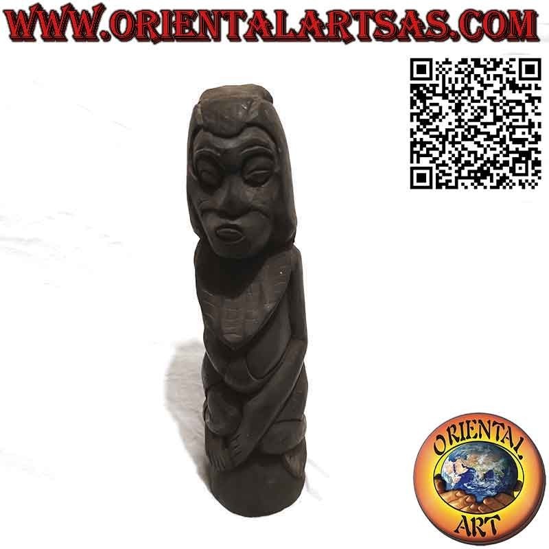 Rare sculpture antique en ébène d'une femme en ébène de l'île de Sumba
