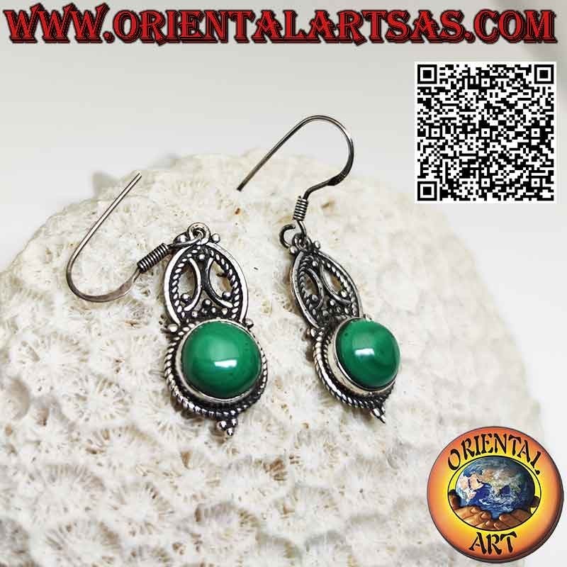 Pendientes de plata con adornos étnicos y malaquita cabujón redondo