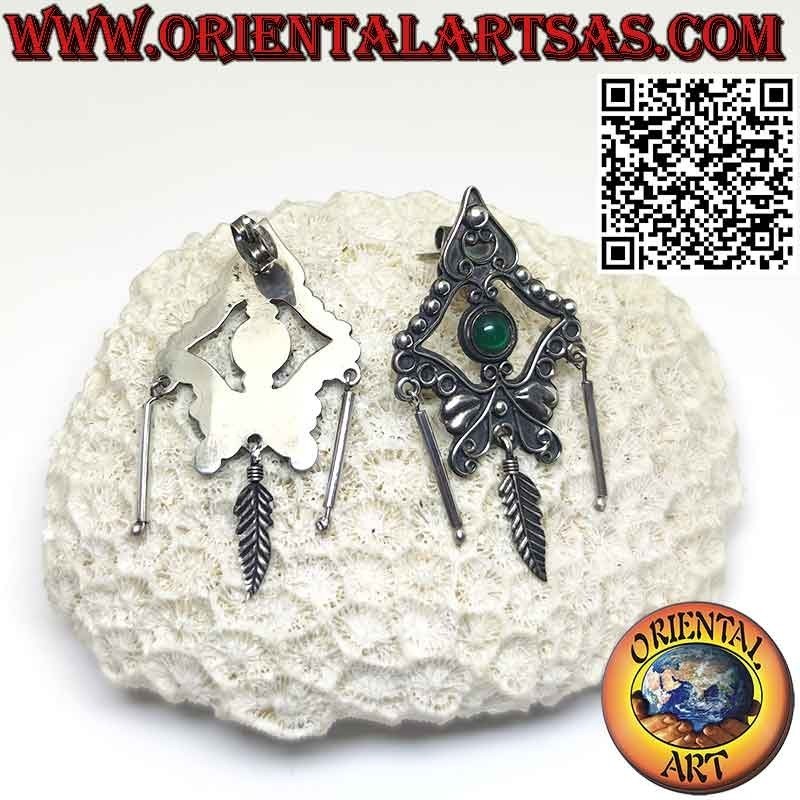 Silver lobe earrings with round green agate, pendants and feather