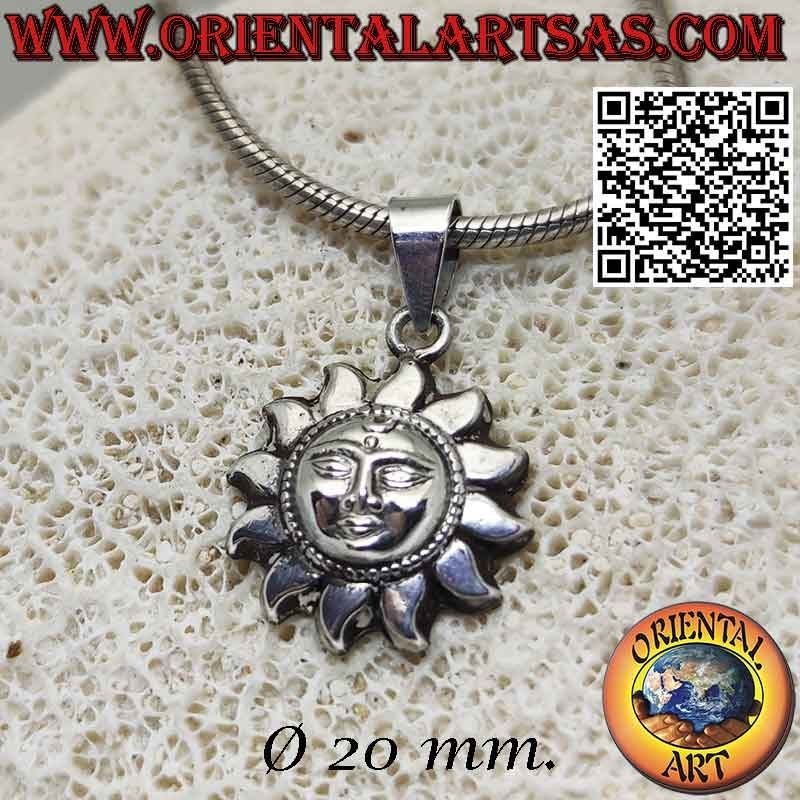 Ciondolo in argento sole e volto sagomato fatto a mano in Nepal 20mm. Ø