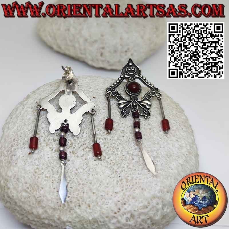 Boucles d'oreilles en argent avec cornaline ronde et trois longs pendentifs
