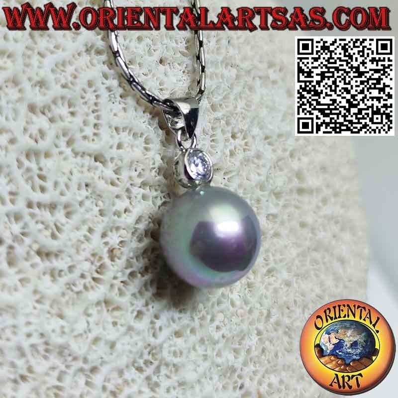 Silver pendant with gray pearl and round faceted zircon on top