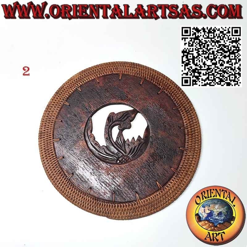 Trivet Round trivet in carved mahogany wood and wicker border