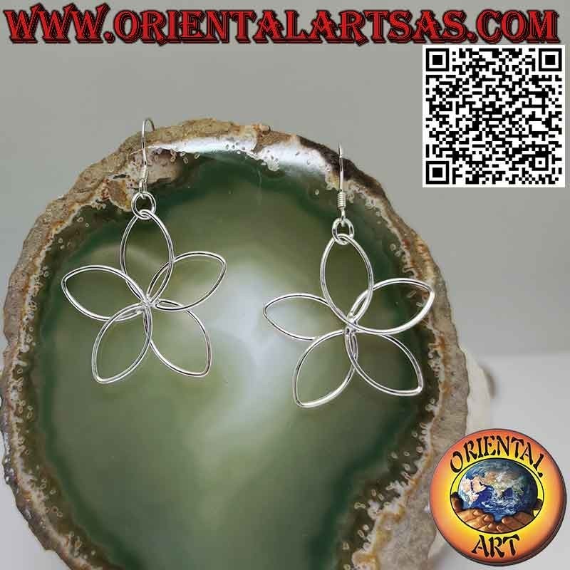 Pendientes en forma de margarita hechos con hilo de plata 925‰