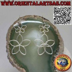 Earrings with 2 hanging daisies made with 925‰ silver wire