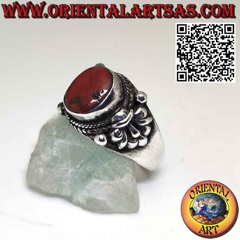 Anello con corallo antico tibetano in argento 925 ‰  fatto in Nepal