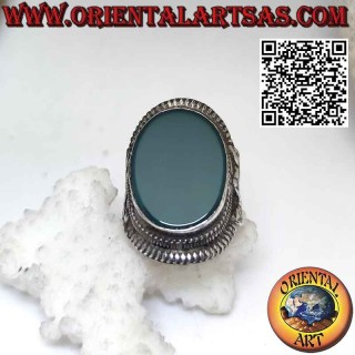 Anillo de plata estilo nepalí con una gran ágata verde natural
