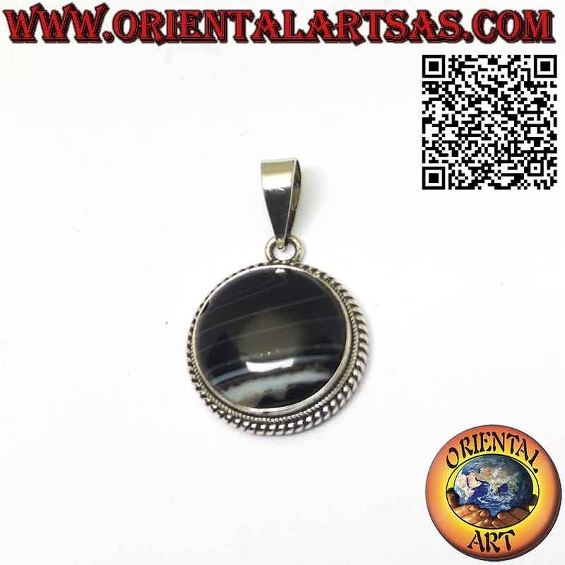 Silver pendant with round striped onyx and intertwined edges
