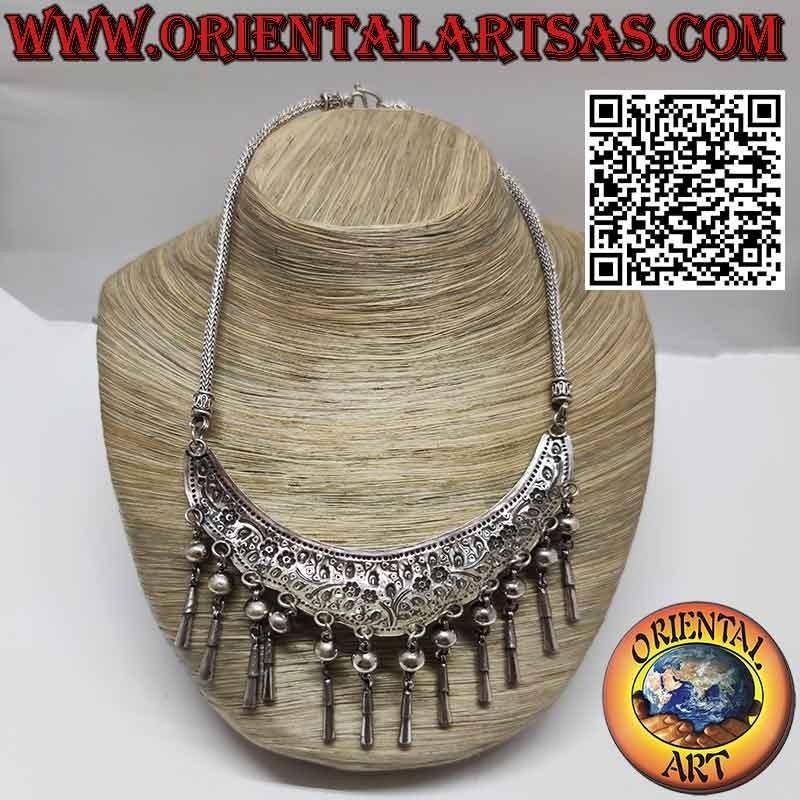 Silver necklace with plate engraved with floral motifs and 12 pendants