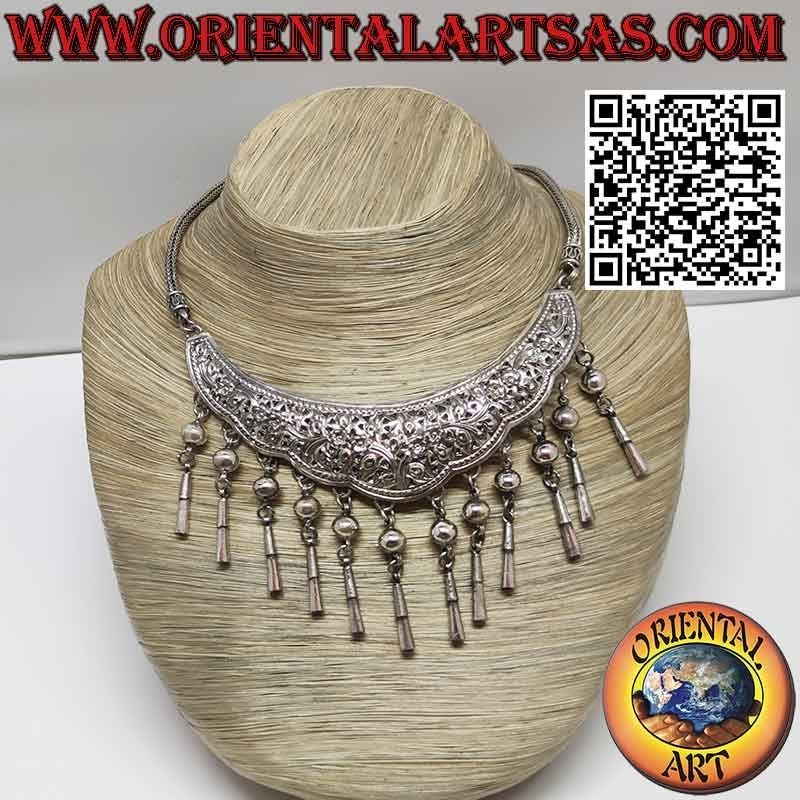 Silver necklace with plate engraved with floral motifs and 12 pendants